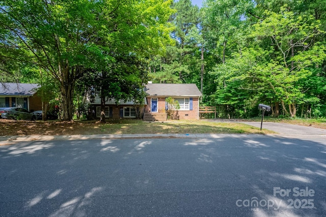 7320 Ritter Dr, Charlotte, NC 28270 - tri-level home with brick siding