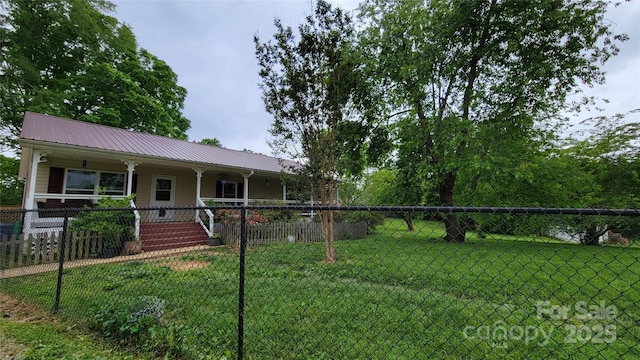 10 Haven Crest Ln, Fletcher, NC 28732 - single story home featuring a porch and metal roof