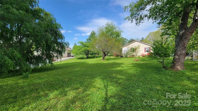 10 Haven Crest Ln, Fletcher, NC 28732 - view of green lawn