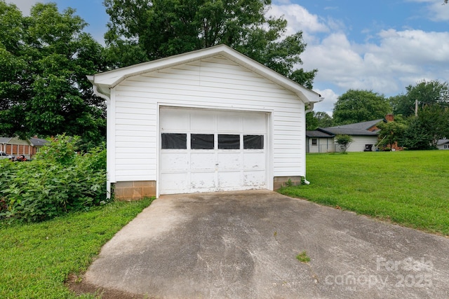 205 Hillcrest Ave, Rock Hill, SC 29732 - detached garage featuring driveway