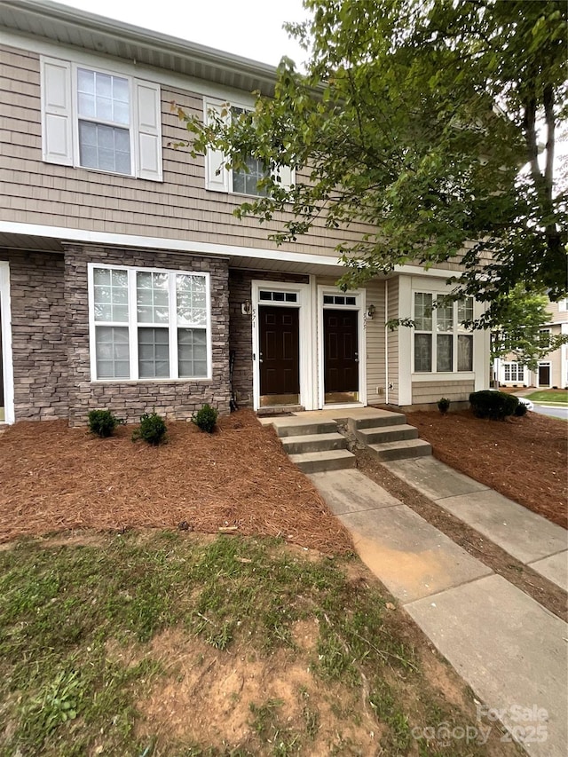 571 Goldstaff Ln, Charlotte, NC 28273 - photo 1
