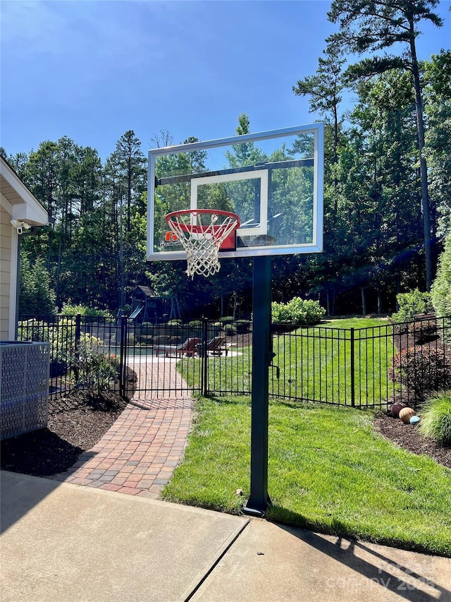 1906 Pensco Pond Ct, Waxhaw, NC 28173 - view of basketball court