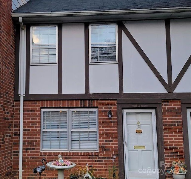 1300 Larchmont Pl, Salisbury, NC 28144 - entrance to property featuring brick siding