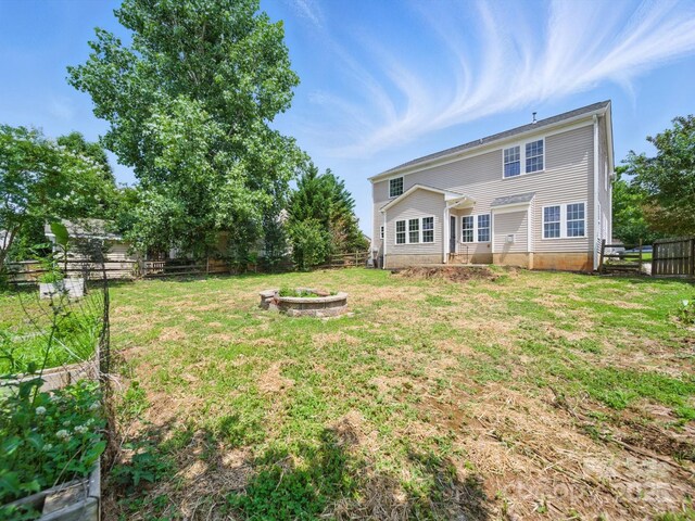 8304 Prescott Glen Pkwy, Waxhaw, NC 28173 - view of rear view of house