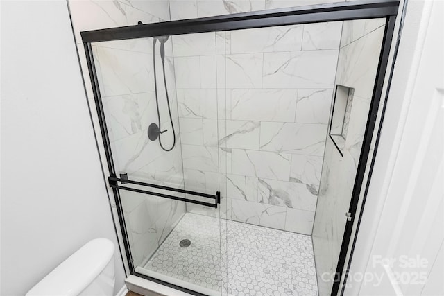 7214 Fox Point Dr, Charlotte, NC 28269 - full bath with toilet and a shower stall