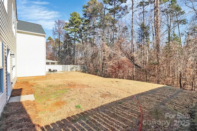 7214 Fox Point Dr, Charlotte, NC 28269 - view of yard