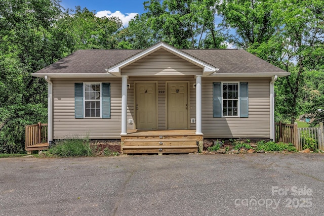 222 New Stock Rd, Weaverville, NC 28787 - bungalow-style house featuring roof with shingles