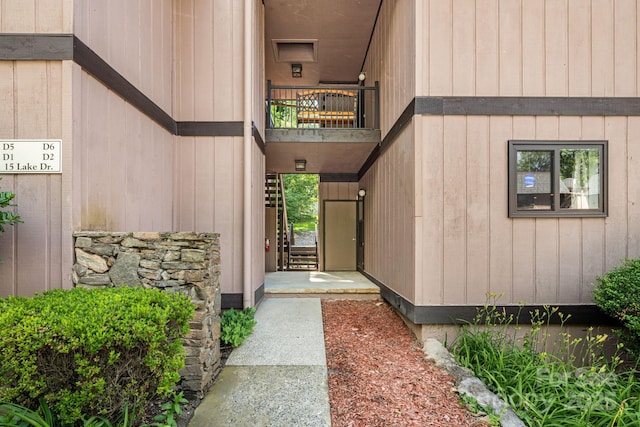15 Lake Dr Unit D2, Laurel Park, NC 28739 - property entrance with a balcony