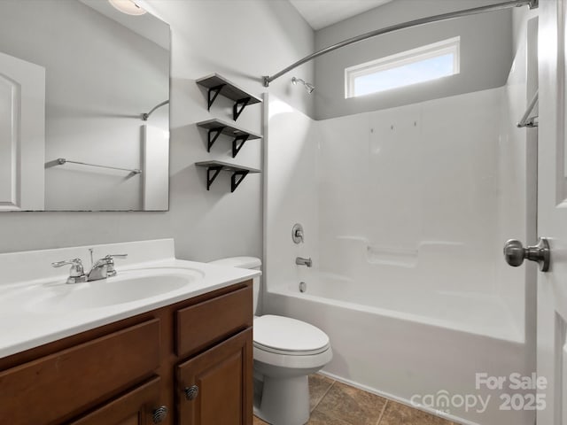 1660 Beleek Ridge Ln, Lake Wylie, SC 29710 - full bathroom featuring toilet, vanity, and shower / washtub combination