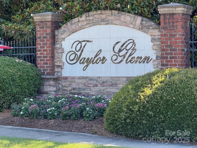 1006 Apogee Dr, Indian Trail, NC 28079 - view of community sign