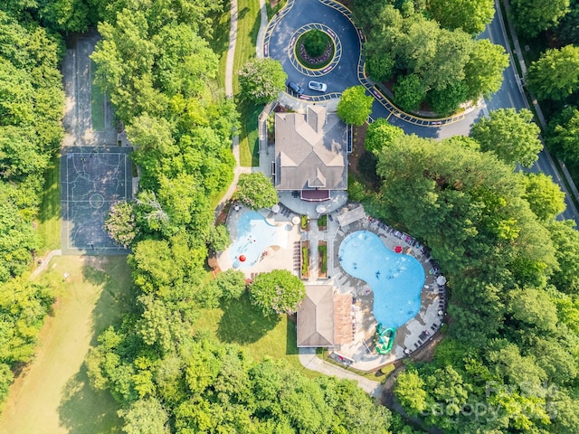 5963 Pale Moss Ln, Charlotte, NC 28269 - aerial view of a pool area