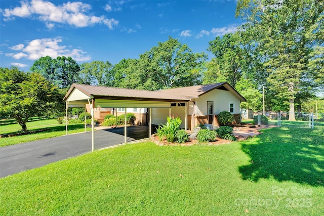 2326 Horseshoe Bend Rd NE, Hickory, NC 28601 - view of front of home with asphalt driveway and brick siding