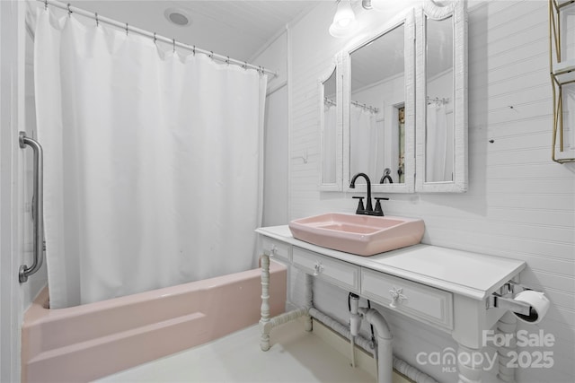 220 W College St, Black Mountain, NC 28711 - bathroom featuring shower / bath combo and vanity