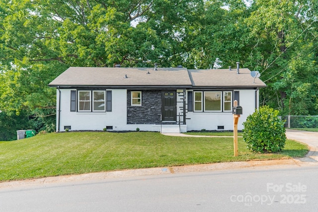 3608 Crestridge Dr, Charlotte, NC 28217 - ranch-style home featuring a front yard and crawl space