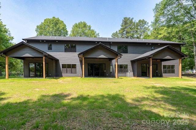 1520 Enochville Rd, Kannapolis, NC 28081 - rear view of house featuring a lawn