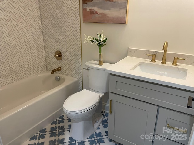 5840 Charing Pl, Charlotte, NC 28211 - full bath with vanity and washtub / shower combination