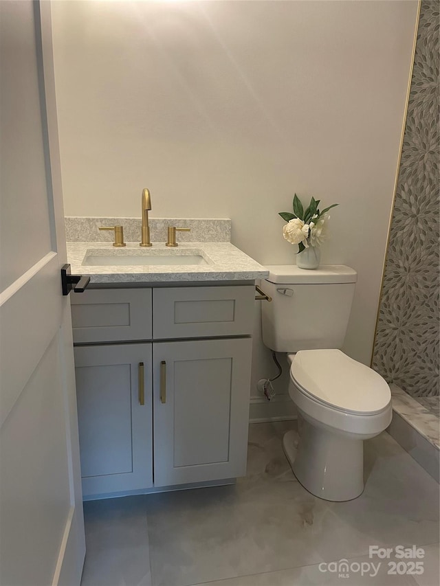 5840 Charing Pl, Charlotte, NC 28211 - full bath featuring vanity and a shower