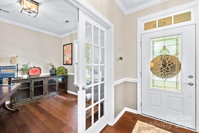 622 Lorain Ave NW, Concord, NC 28027 - foyer entrance with wood finished floors and ornamental molding