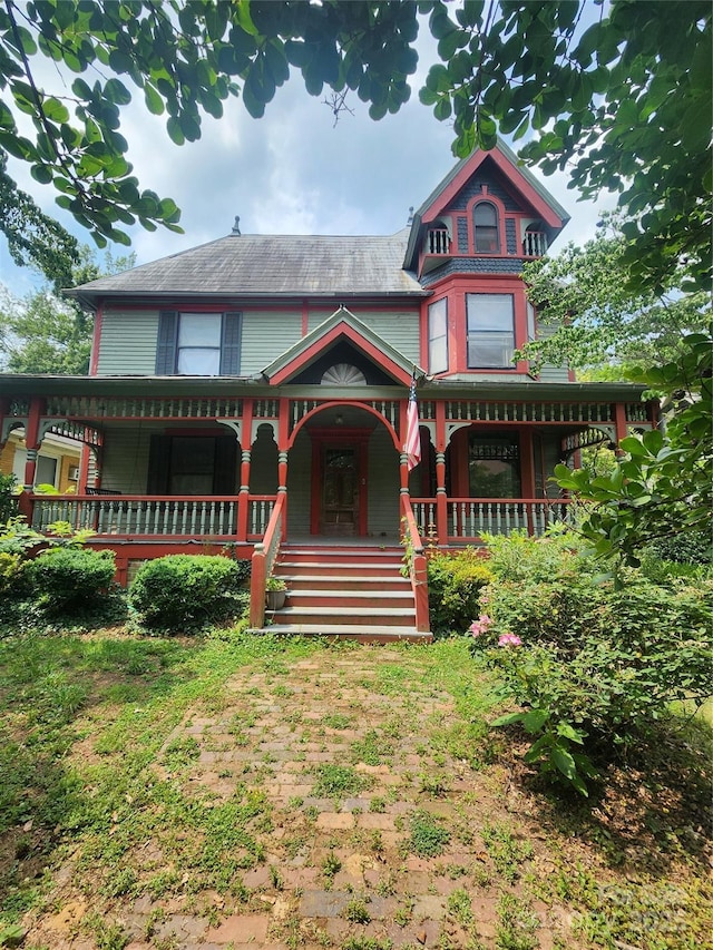 425 W Horah St, Salisbury, NC 28144 - victorian home featuring covered porch