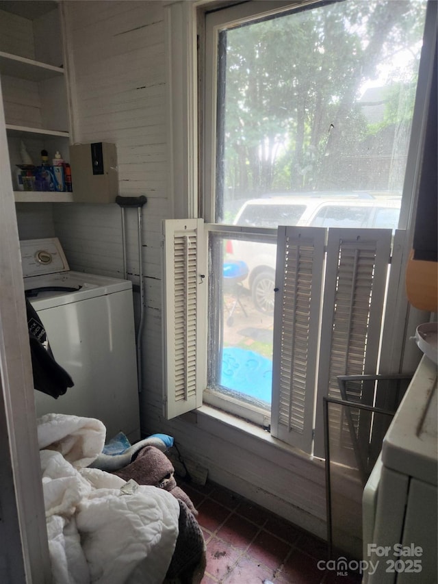 425 W Horah St, Salisbury, NC 28144 - laundry room with washer / clothes dryer