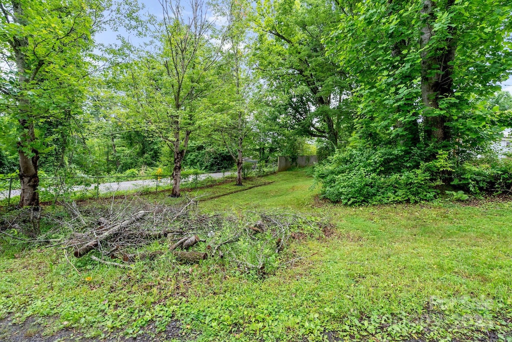 113 4th St Unit 8, Black Mountain, NC 28711