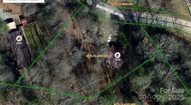 2070 Cashiers Valley Rd, Brevard, NC 28712 - aerial overview of property's location featuring property boundaries highlighted