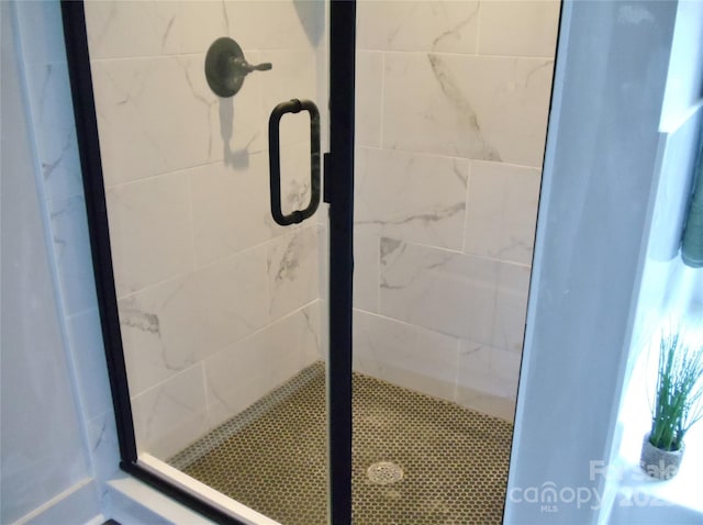 1802 Cooper Ave, Kannapolis, NC 28081 - bathroom with a shower stall