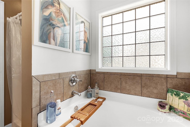 1530 Danlee Dr, Lancaster, SC 29720 - full bathroom with a bath