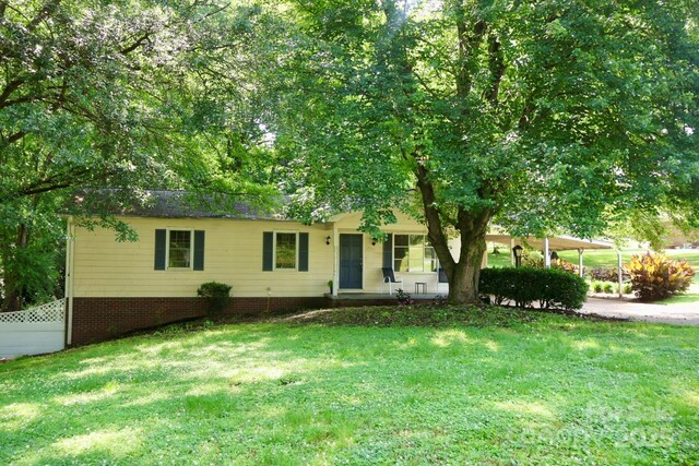 3043 Charles Rd, Shelby, NC 28152 - view of front of property with a front yard