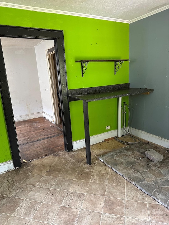 839 S Chester St, Gastonia, NC 28052 - kitchen with crown molding and baseboards