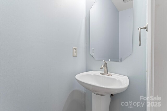 6632 Hawksnest Dr, Charlotte, NC 28269 - photo 21