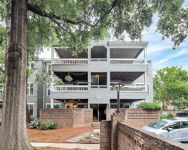 433 W 8th St Unit 66, Charlotte, NC 28202 - view of property with a balcony
