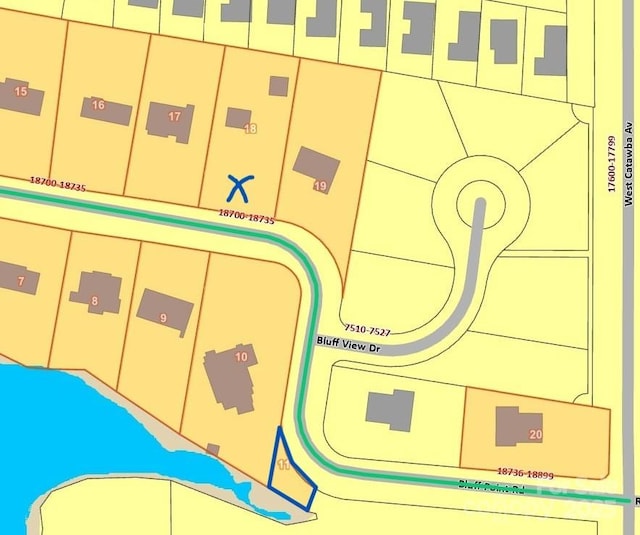 18733 Bluff Point Rd, Cornelius, NC 28031 - map / location