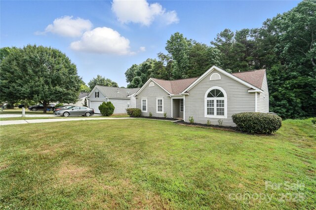7922 Travers Run Dr, Charlotte, NC 28215 - photo 3