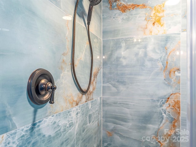 47 Tammy Dr, Maggie Valley, NC 28751 - bathroom view of tiled shower