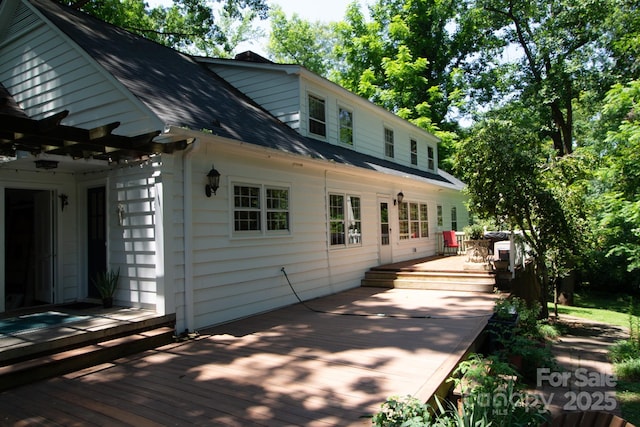613 E Ridge St, Kings Mountain, NC 28086 - view of side of property with a deck and a shingled roof