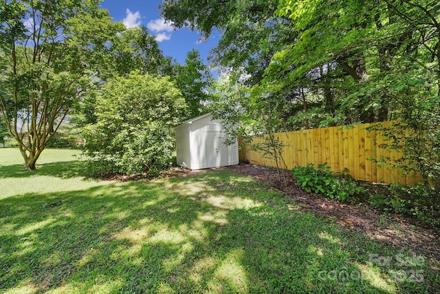 967 Hilldale Dr, Lancaster, SC 29720 - view of yard