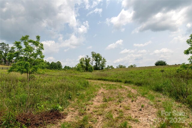 997 Tole Allison Rd, Mills River, NC 28759
