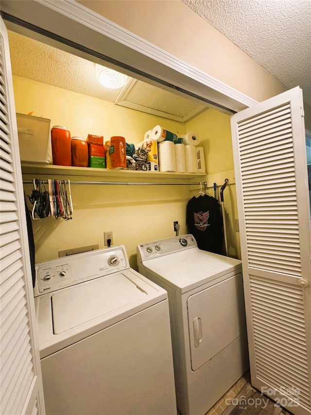 136 Christopher Rd, Marion, NC 28752 - laundry room with washer and dryer and a textured ceiling