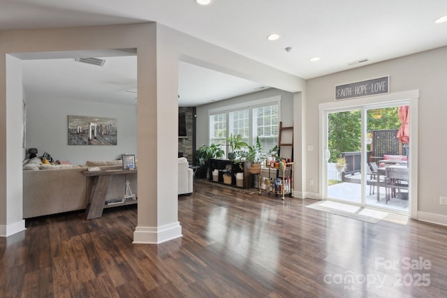 10012 Michael Crossing Dr, Charlotte, NC 28213 - entryway with wood finished floors, baseboards, and recessed lighting