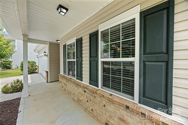 8400 Empress Ct, Charlotte, NC 28227 - view of covered porch