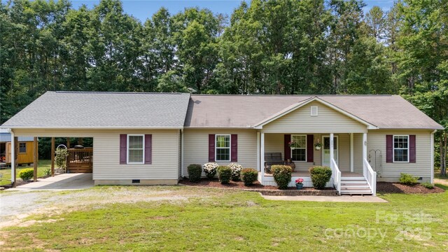 251 Vera Ln, Columbus, NC 28722 - ranch-style home featuring crawl space, a porch, dirt driveway, and a front lawn