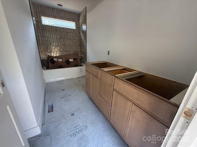 808 Country Club Dr, Waynesville, NC 28786 - bathroom featuring shower / bathtub combination