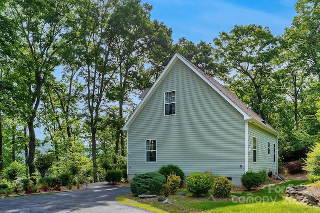 387 Goodview Dr, Hendersonville, NC 28792 - view of property exterior