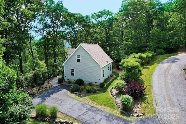 387 Goodview Dr, Hendersonville, NC 28792 - view of side of home with crawl space and driveway