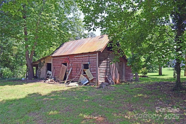 2131 E NC-10 Hwy, Conover, NC 28613 - view of barn featuring a lawn