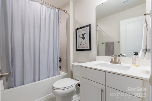 819 Anderson St, Charlotte, NC 28205 - full bathroom featuring toilet, vanity, and shower / tub combo
