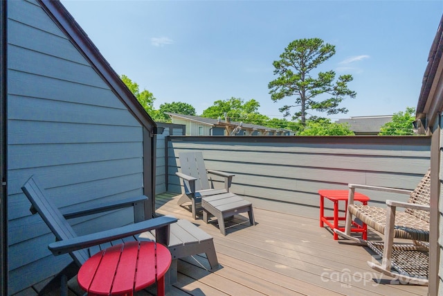 819 Anderson St, Charlotte, NC 28205 - view of wooden terrace