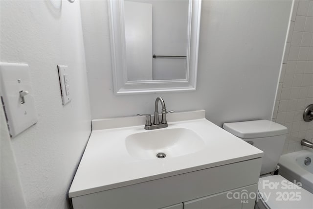 326 Orchard Trace Ln Unit 3, Charlotte, NC 28213 - full bathroom with vanity, toilet, and shower / washtub combination