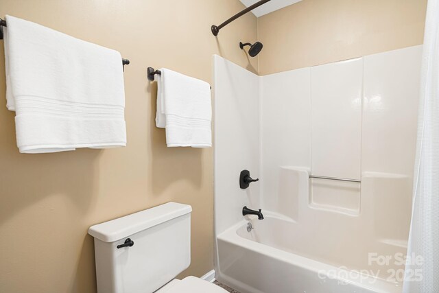 212 Riva Ridge Dr, Fairview, NC 28730 - full bath with toilet and shower / bath combo